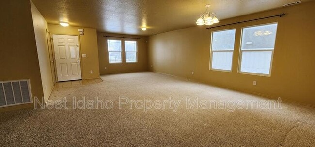 Photo - 164 E Linmar Dr