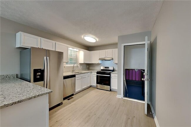 58 Glenbrook Ct