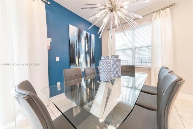 Photo - 291 Burma St