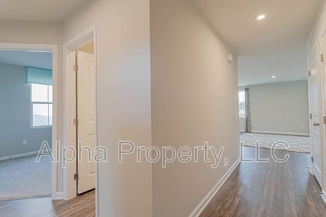 Photo - 179 Queens Mill Ct