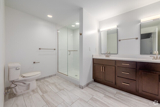 2BR, 2BA - 1,790SF - Primary Bathroom