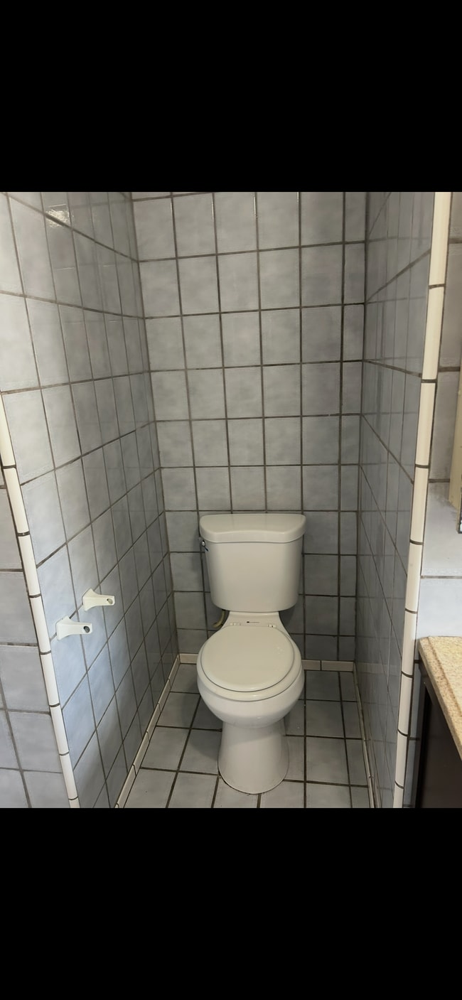 Bathroom - 2629 Baltic Ave