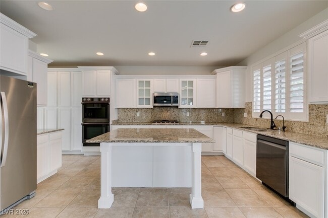 Building Photo - 8676 Moreno Mountain Ave