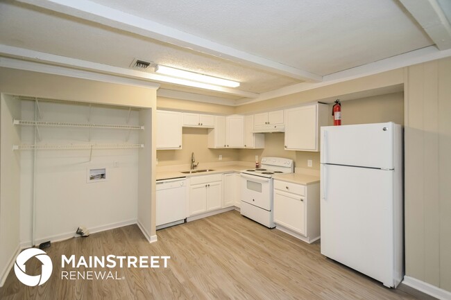 Photo - 5084 Oak Leaf Cir