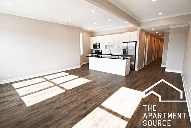 Building Photo - 3212 N Halsted St Unit 3 Rental