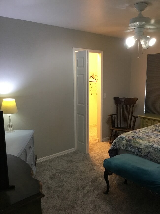 Photo - 411 SE 16th St