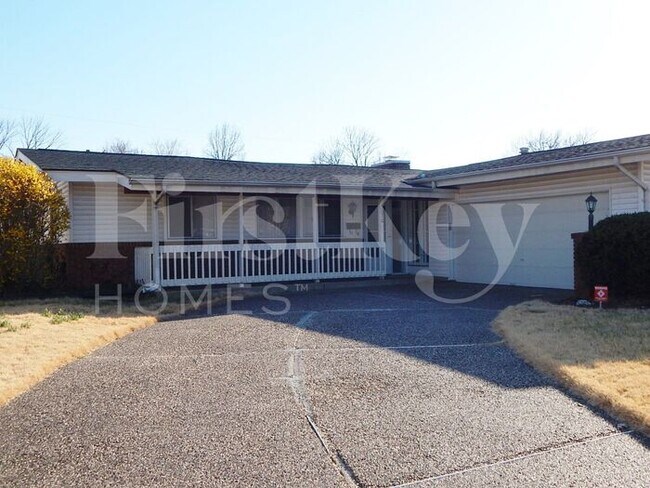 Photo - 3070 Durwood Dr House