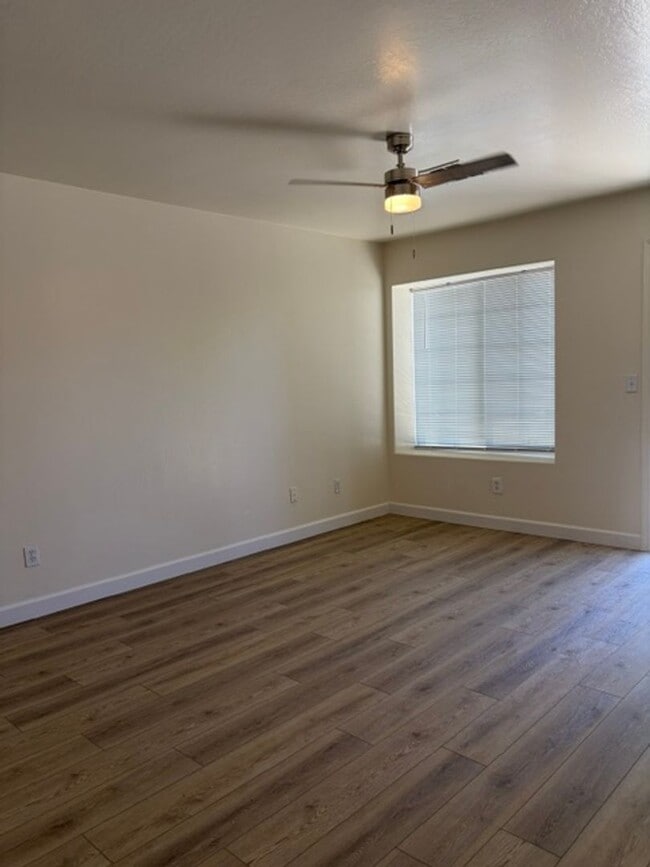 Photo - 054.1-  3811p  -631 Greenwood Meadow  Ln. -MG/JP Unidad 1