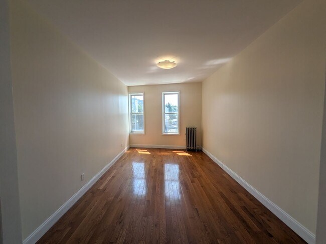 Photo - 215-13 Jamaica Ave Unit 2nd Floor