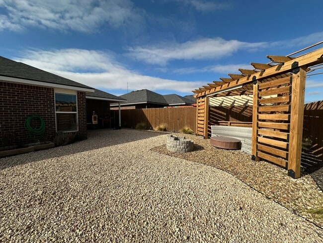 Photo - Pre leasing for July: 3/2 located in Upland Crossing!
