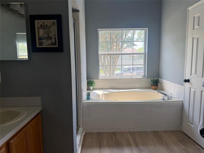 Photo - 1010 NW 120th St