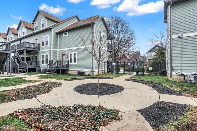Photo - 2241 N Scioto St Unit 2