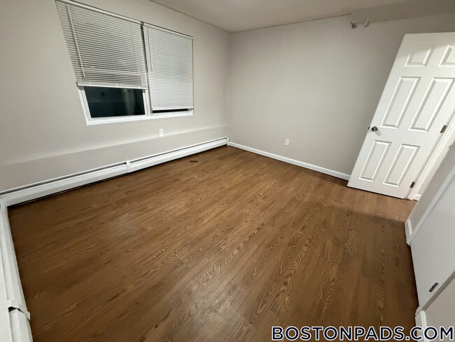 Photo - 18 Belmont St Unit 4