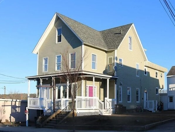 Building Photo - 70 Central St Unit 2F Rental