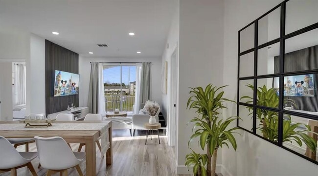 Photo - 8103 Coconut Palm Way Unidad 203