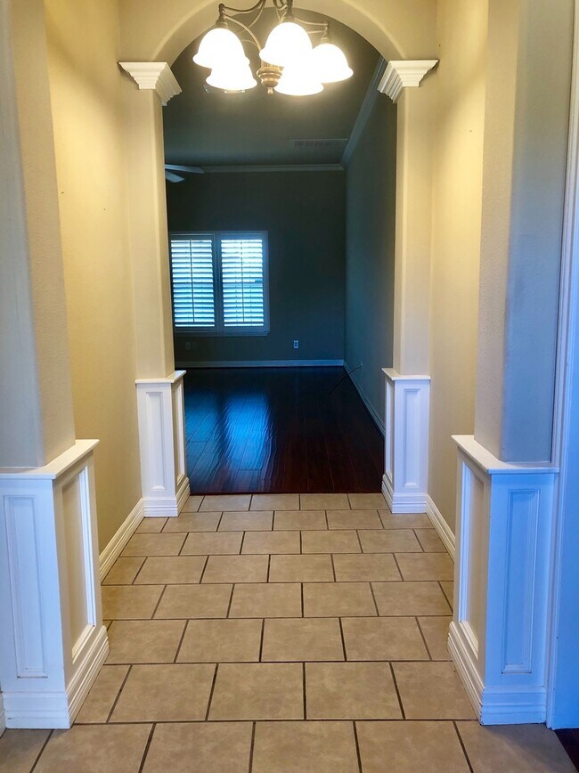 Photo - 4 Bedroom in South Lubbock