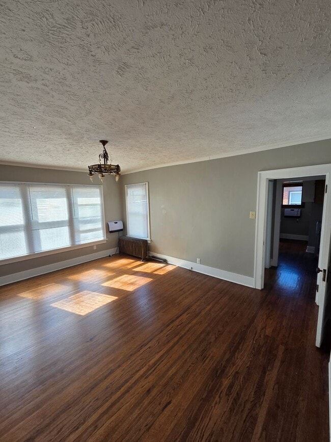 Photo - 4907 Underwood Ave Unit 2