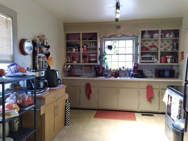 Photo - 121 Horsey Ave
