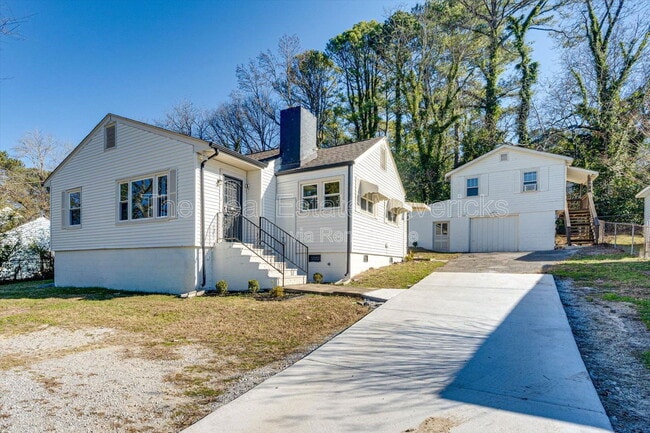 Building Photo - 1820 Tunnel Blvd