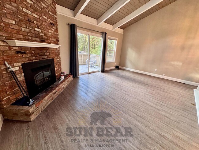 Photo - 3 Bedroom!  Dog Friendly!