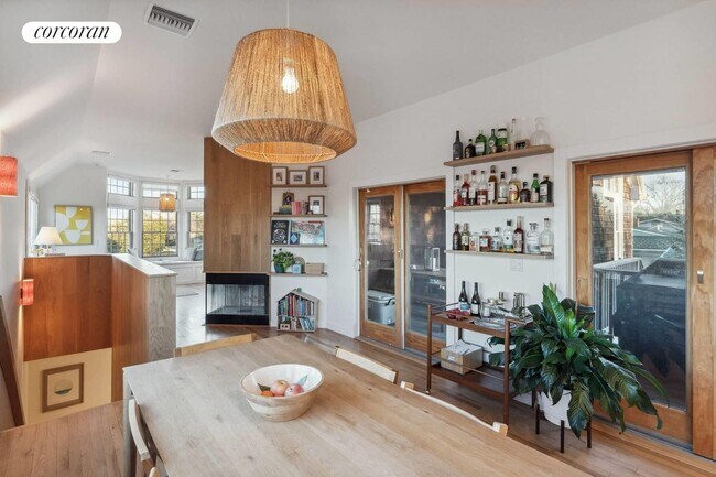 Photo - 18 Pine Tree Dr