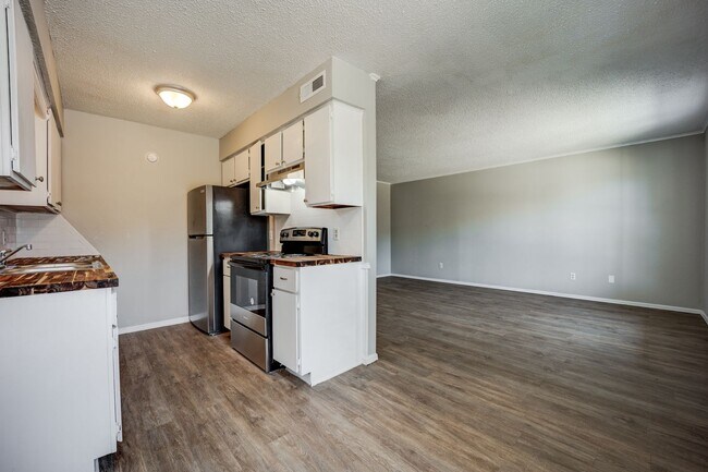 Cottonwood Apartments