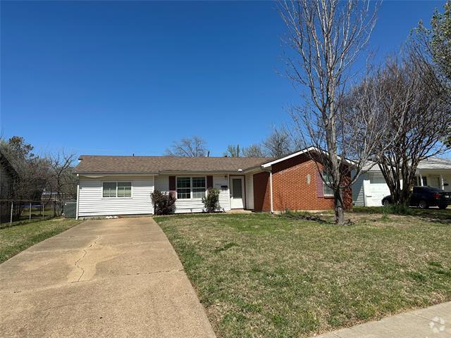 Building Photo - 2203 Finley Rd Rental