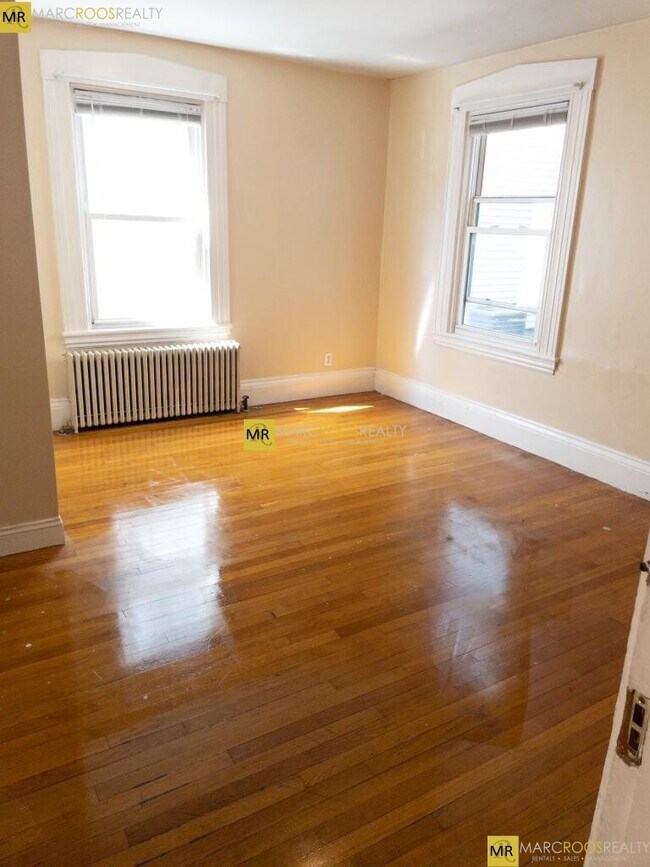 Photo - 337 Dorchester St Unit 1