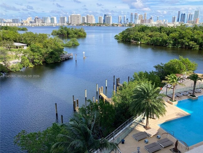 Photo - 16385 Biscayne Blvd Unit 605