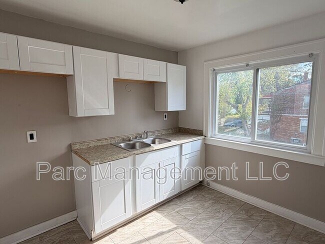 Photo - 16730 Woodingham Dr Unit Upper