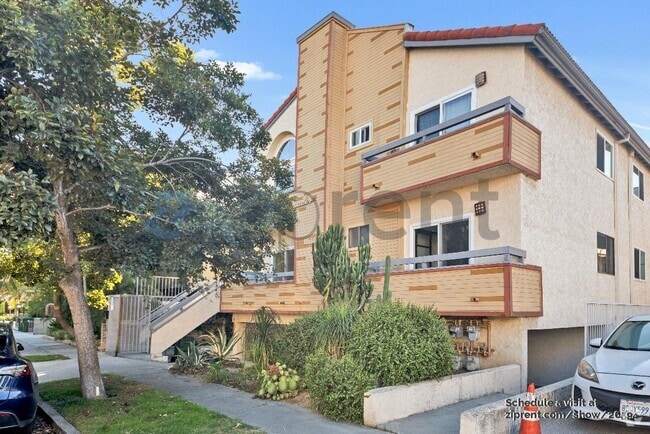 Building Photo - 11733 Avon Way Rental