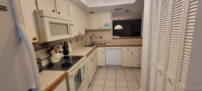 Photo - 340 E Glassboro Ct