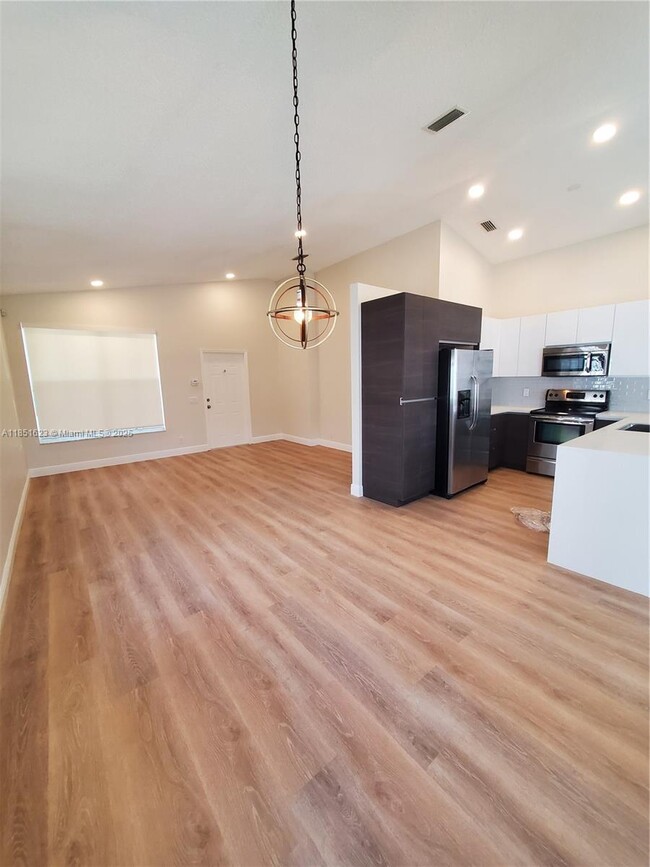 Photo - 858 Briar Ridge Rd