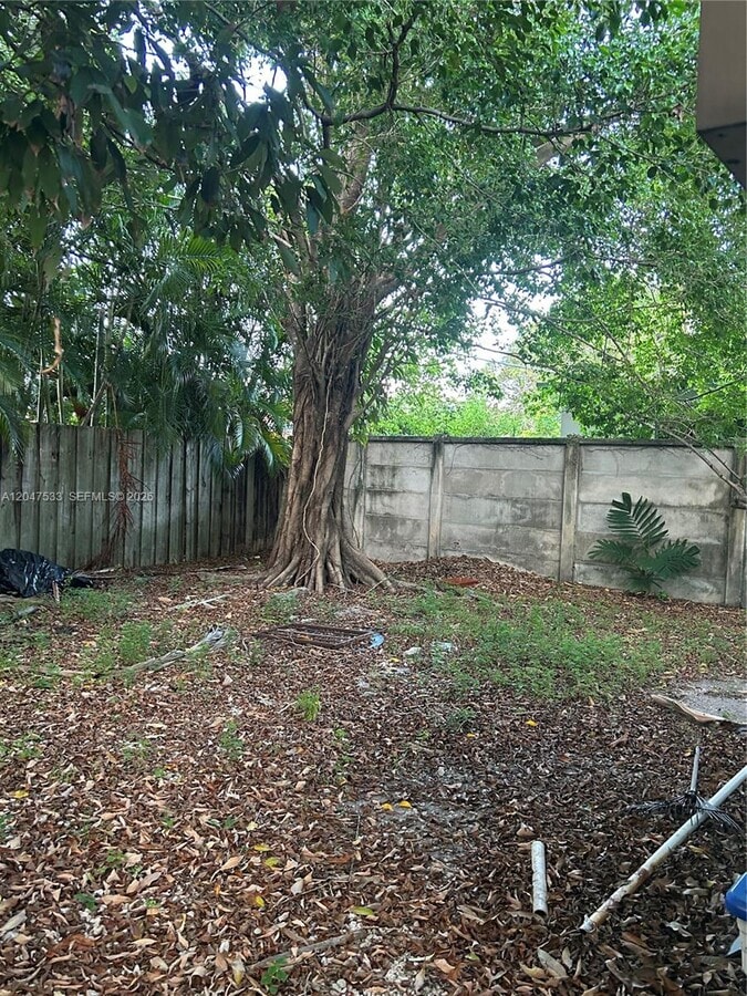 Photo - 257 W 45th St Unit 2