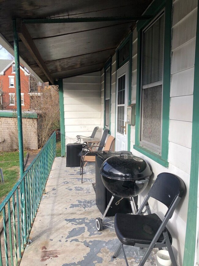 Photo - 126 Cologne St Unit Apt 2