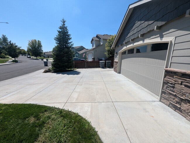 Photo - 1523 Sacajawea Ave