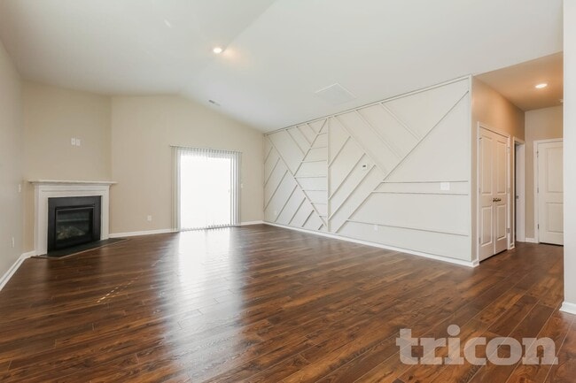 Photo - 250 Fenwick Dr