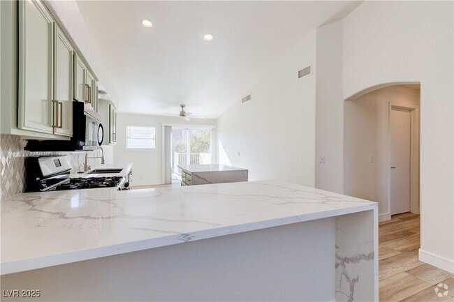 Building Photo - 8009 Celestial Ave Rental