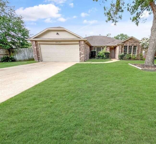 Photo - 16027 Cypress Trace Dr Casa