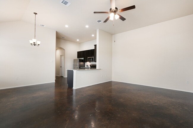Photo - New Braunfels~ Beautiful Luxury 3 Bdrm~Stained Concrete Floors Throughout