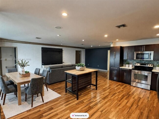 Photo - 56 NW 39th St