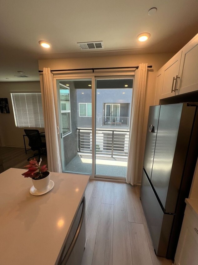 Modern 1-Bedroom Condo in Ontario Ranch wi... - Modern 1-Bedroom Condo in Ontario Ranch wi...