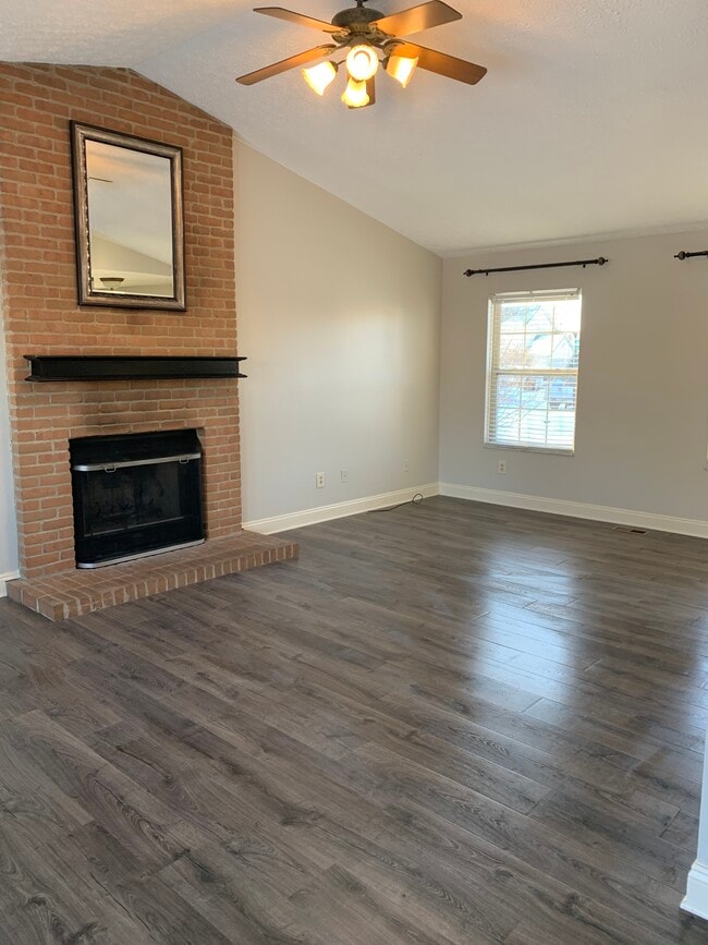 Photo - 9012 Ellersly Dr