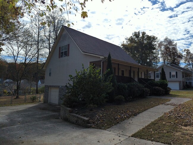 Photo - 6422 Levi Rd