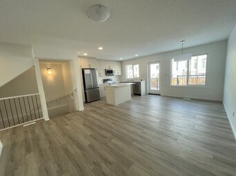 Photo - 905-172 172 St SW