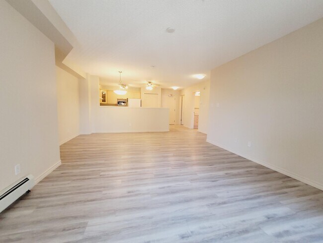 Photo - 10311-10111 111 St NW