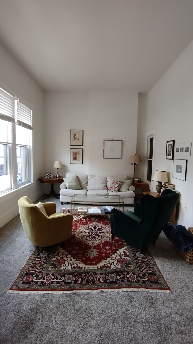 Photo - 139 N 4th St