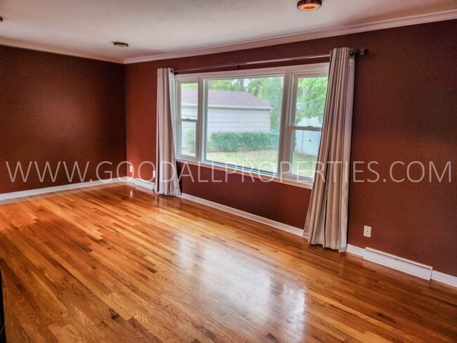 Photo - Charming 4-Bedroom Ranch in West Des Moines with a fenced in yard and a finished basement!!