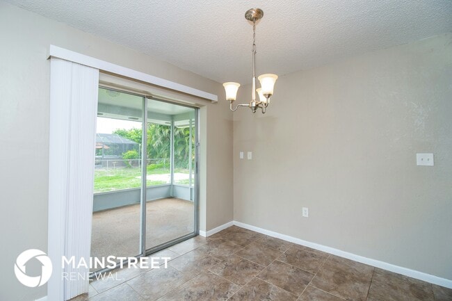 Photo - 7550 Garry Rd