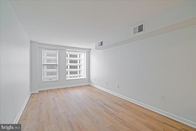 Photo - 601 Pennsylvania Ave NW Unit 901